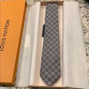 Louis Vuitton grey checkered tie
